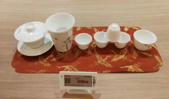 喜訊！慶祝中科芯聯(lián)中標(biāo)景德鎮(zhèn)市國信瓷立方陶瓷的電子價(jià)簽采購項(xiàng)